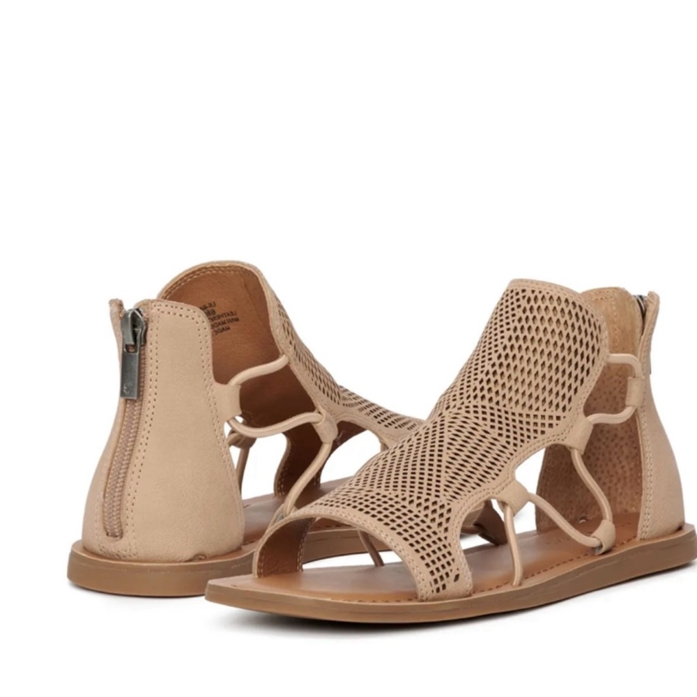 Lucky Brand Tan Gladiator Sandals